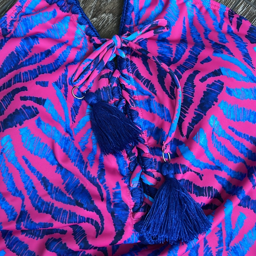 Swimsuit - Picture 7 of 14